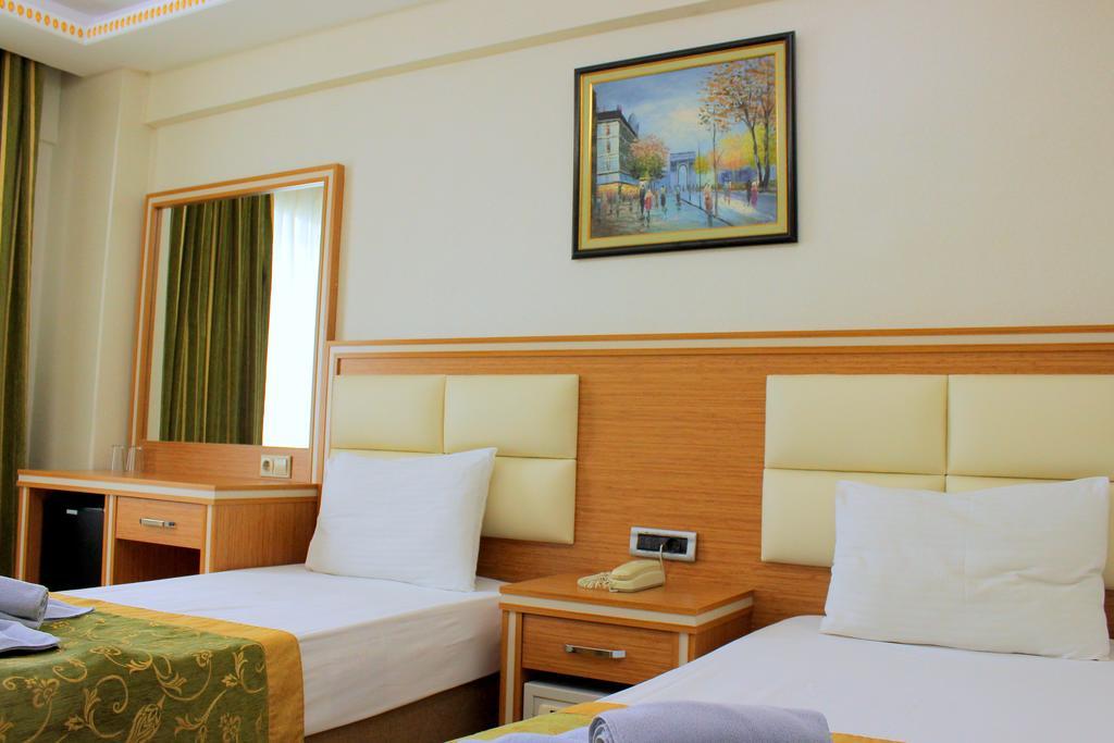 Hotel Buyuk Paris Istanbul Ngoại thất bức ảnh