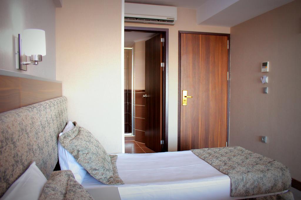 Hotel Buyuk Paris Istanbul Ngoại thất bức ảnh